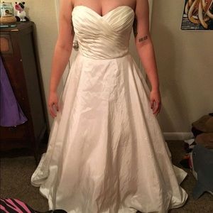 Sweetheart neckline wedding dress